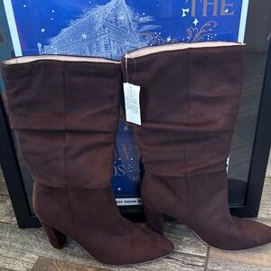 NWT Banana Republic Brown Vegan Suede Women's Boots